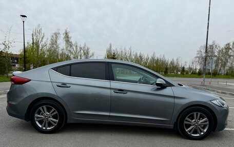 Hyundai Elantra VI рестайлинг, 2018 год, 1 850 000 рублей, 9 фотография