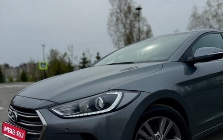 Hyundai Elantra VI рестайлинг, 2018 год, 1 850 000 рублей, 4 фотография