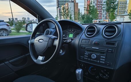 Ford Fiesta, 2008 год, 450 000 рублей, 26 фотография