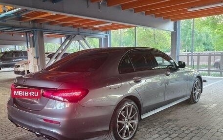 Mercedes-Benz E-Класс, 2022 год, 6 400 000 рублей, 9 фотография