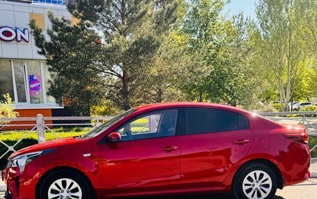 KIA Rio IV, 2021 год, 1 800 000 рублей, 3 фотография