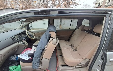 Toyota ISis I, 2005 год, 695 000 рублей, 5 фотография