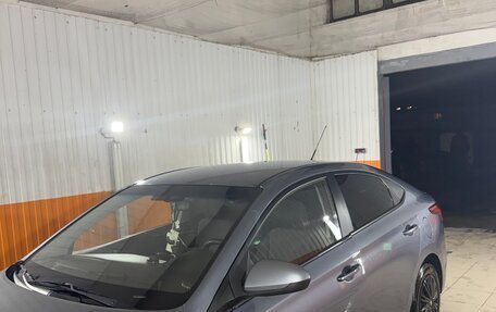 Hyundai Solaris II рестайлинг, 2018 год, 925 000 рублей, 2 фотография