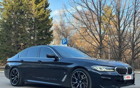 BMW 5 серия, 2022 год, 5 450 000 рублей, 2 фотография