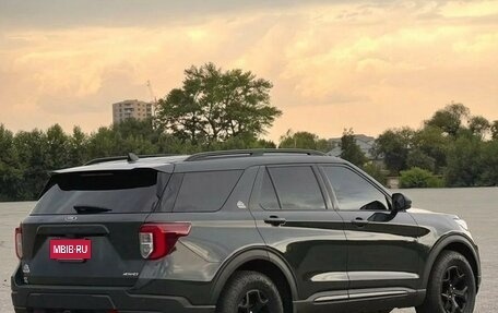 Ford Explorer VI, 2021 год, 3 550 000 рублей, 2 фотография
