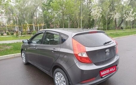 Hyundai Solaris II рестайлинг, 2016 год, 880 000 рублей, 5 фотография