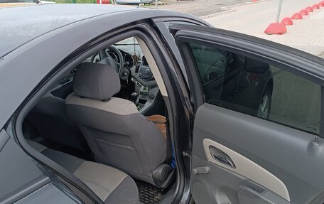 Chevrolet Cruze II, 2010 год, 600 000 рублей, 10 фотография