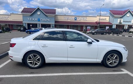 Audi A4, 2017 год, 2 400 000 рублей, 8 фотография