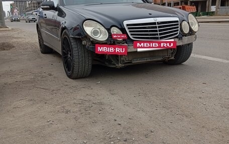 Mercedes-Benz E-Класс, 2007 год, 500 000 рублей, 3 фотография