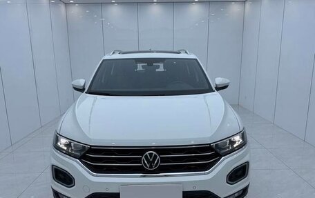 Volkswagen T-Roc I, 2025 год, 2 000 000 рублей, 2 фотография