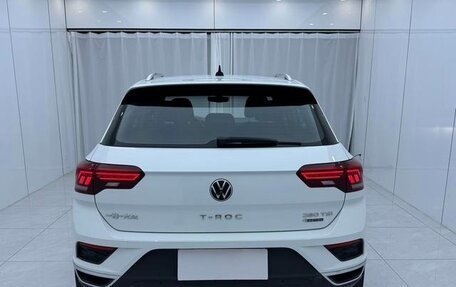 Volkswagen T-Roc I, 2025 год, 2 000 000 рублей, 5 фотография