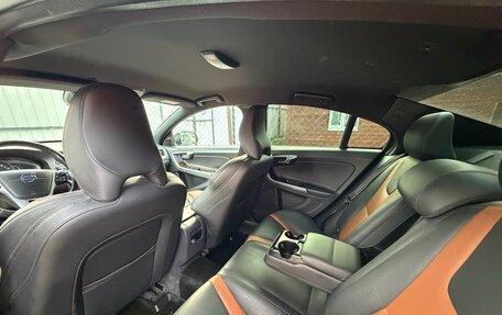Volvo S60 Cross Country, 2015 год, 1 950 000 рублей, 9 фотография