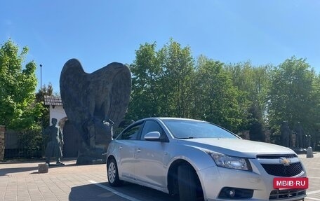 Chevrolet Cruze II, 2010 год, 565 000 рублей, 3 фотография