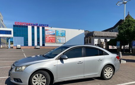 Chevrolet Cruze II, 2010 год, 565 000 рублей, 6 фотография