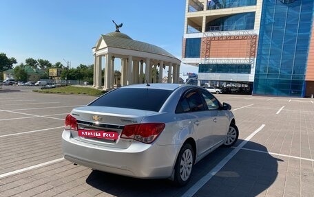 Chevrolet Cruze II, 2010 год, 565 000 рублей, 8 фотография