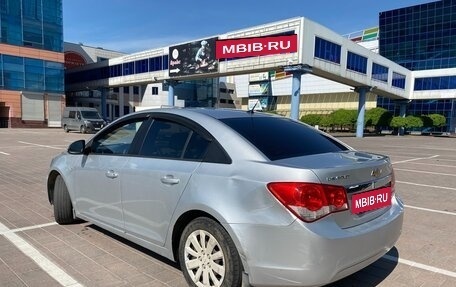 Chevrolet Cruze II, 2010 год, 565 000 рублей, 7 фотография