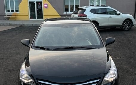 Hyundai Solaris II рестайлинг, 2014 год, 950 000 рублей, 2 фотография