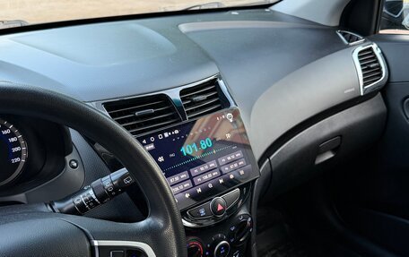 Hyundai Solaris II рестайлинг, 2014 год, 950 000 рублей, 12 фотография