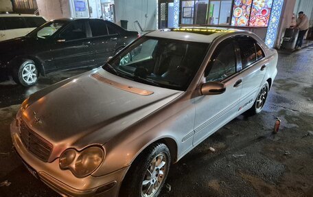 Mercedes-Benz C-Класс, 2001 год, 800 000 рублей, 3 фотография