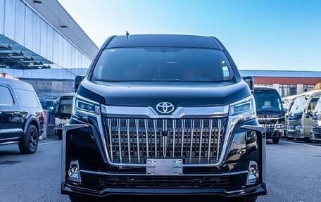 Toyota HiAce H300, 2024 год, 14 080 000 рублей, 2 фотография