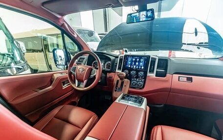 Toyota HiAce H300, 2024 год, 14 080 000 рублей, 8 фотография