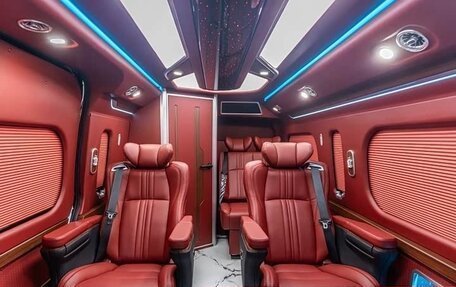 Toyota HiAce H300, 2024 год, 14 080 000 рублей, 11 фотография