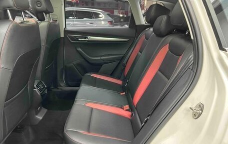 Skoda Karoq I, 2022 год, 2 015 000 рублей, 7 фотография