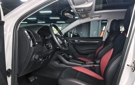 Skoda Karoq I, 2022 год, 2 102 000 рублей, 9 фотография