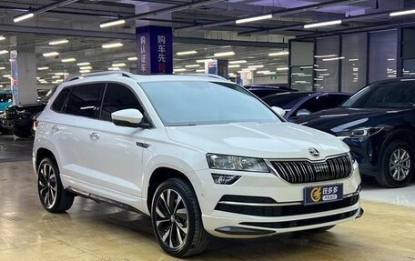 Skoda Karoq I, 2022 год, 1 870 000 рублей, 3 фотография