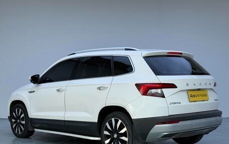 Skoda Karoq I, 2023 год, 2 245 000 рублей, 8 фотография