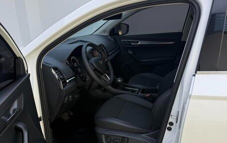 Skoda Karoq I, 2023 год, 2 245 000 рублей, 10 фотография