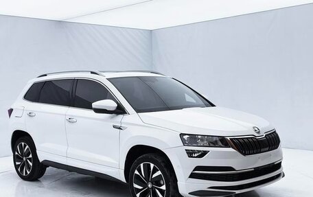 Skoda Karoq I, 2022 год, 2 130 000 рублей, 2 фотография