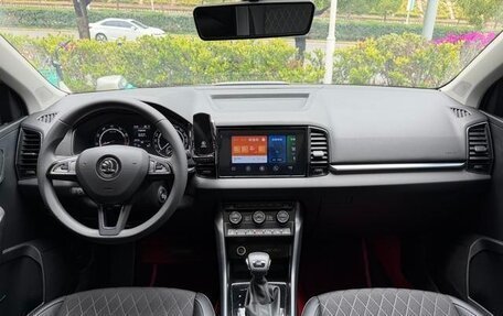 Skoda Karoq I, 2023 год, 2 276 000 рублей, 6 фотография