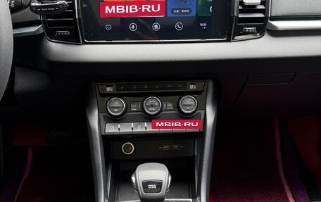 Skoda Karoq I, 2023 год, 2 276 000 рублей, 10 фотография