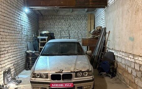 BMW 3 серия, 1998 год, 250 000 рублей, 1 фотография
