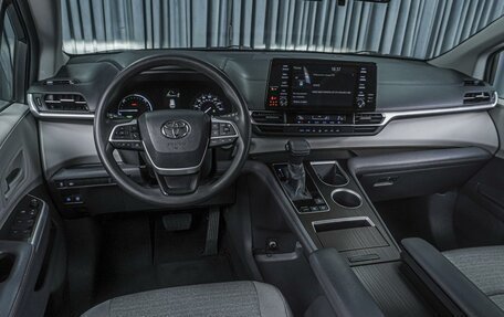 Toyota Sienna, 2021 год, 4 187 000 рублей, 6 фотография