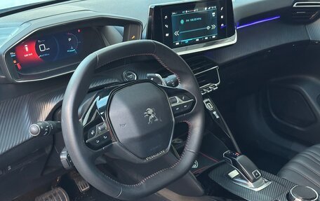 Peugeot 2008 II, 2022 год, 1 150 000 рублей, 7 фотография