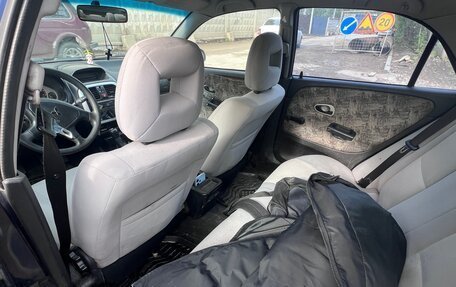 Mitsubishi Carisma I, 2001 год, 80 000 рублей, 6 фотография