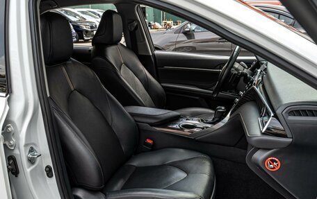 Toyota Camry, 2020 год, 3 170 000 рублей, 8 фотография