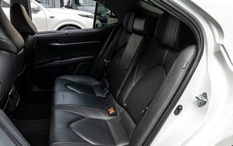 Toyota Camry, 2020 год, 3 170 000 рублей, 9 фотография