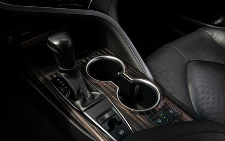 Toyota Camry, 2020 год, 3 170 000 рублей, 12 фотография
