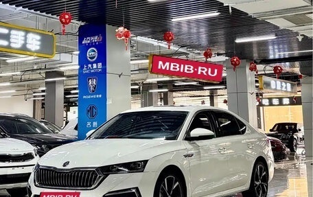 Skoda Octavia IV, 2023 год, 1 750 001 рублей, 1 фотография