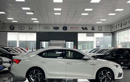 Skoda Octavia IV, 2022 год, 1 800 001 рублей, 4 фотография