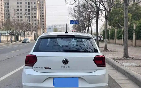 Volkswagen Polo, 2022 год, 1 100 001 рублей, 5 фотография