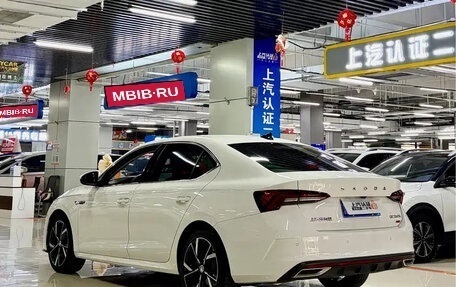 Skoda Octavia IV, 2023 год, 1 750 001 рублей, 5 фотография