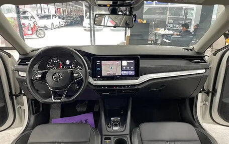 Skoda Octavia IV, 2022 год, 1 600 012 рублей, 5 фотография