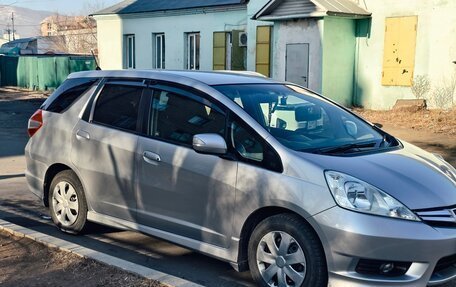 Honda Fit Shuttle I рестайлинг, 2012 год, 950 000 рублей, 1 фотография