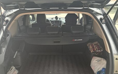 Mitsubishi Outlander III рестайлинг 3, 2013 год, 1 300 000 рублей, 6 фотография