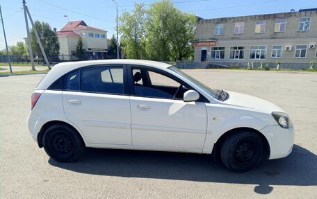 KIA Rio II, 2010 год, 680 000 рублей, 2 фотография