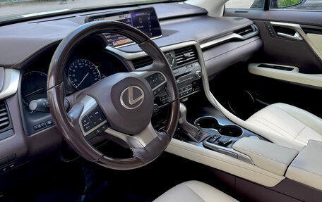 Lexus RX IV рестайлинг, 2017 год, 4 850 000 рублей, 8 фотография
